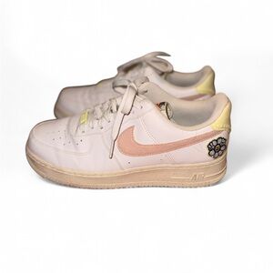 Nike Air Force 1 Low '07 SE Next Nature "Flower Power" sneakers